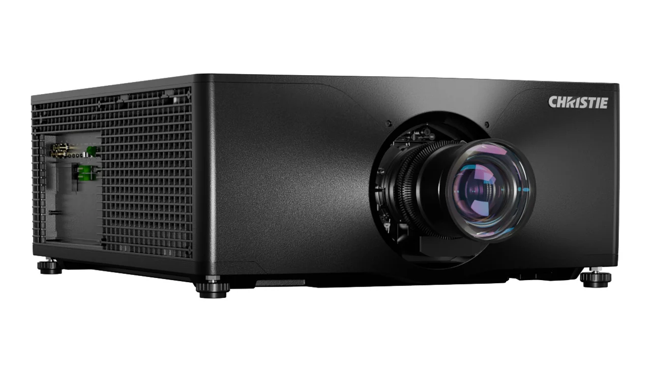 Christie Phazer RGBH — front-low-right Christie Phazer RGBH 4K — vista frontal inferior direita do projetor de cinema digital